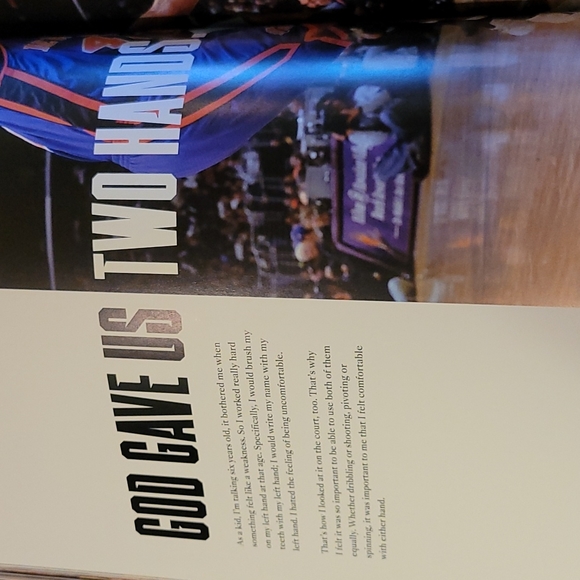 Kobe Bryant the Mamba Book - Picture 2 of 12